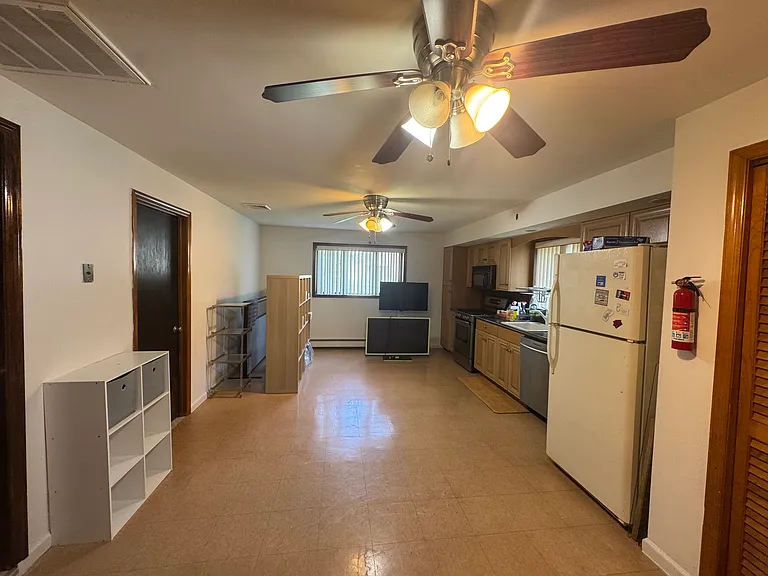 900 Alan Pl #GF — Photo 2