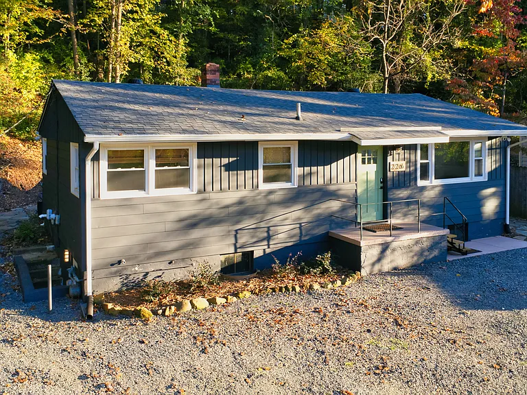 226 Sunset Ave — Photo 33