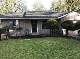697 S 70th St, Springfield, OR 97478