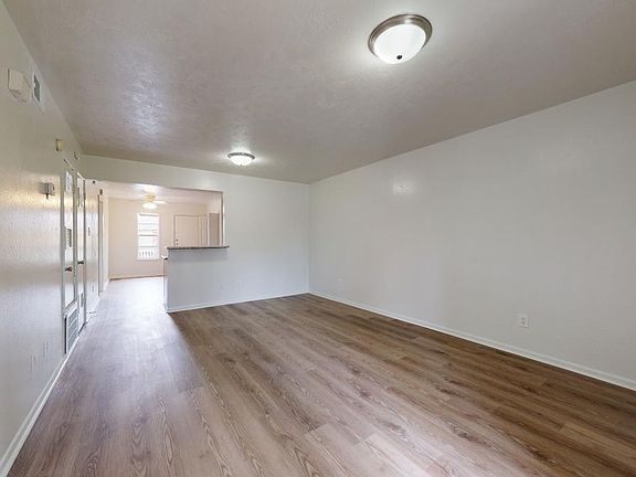 4th image of 2404 Bosque Dr #38a4fadfa