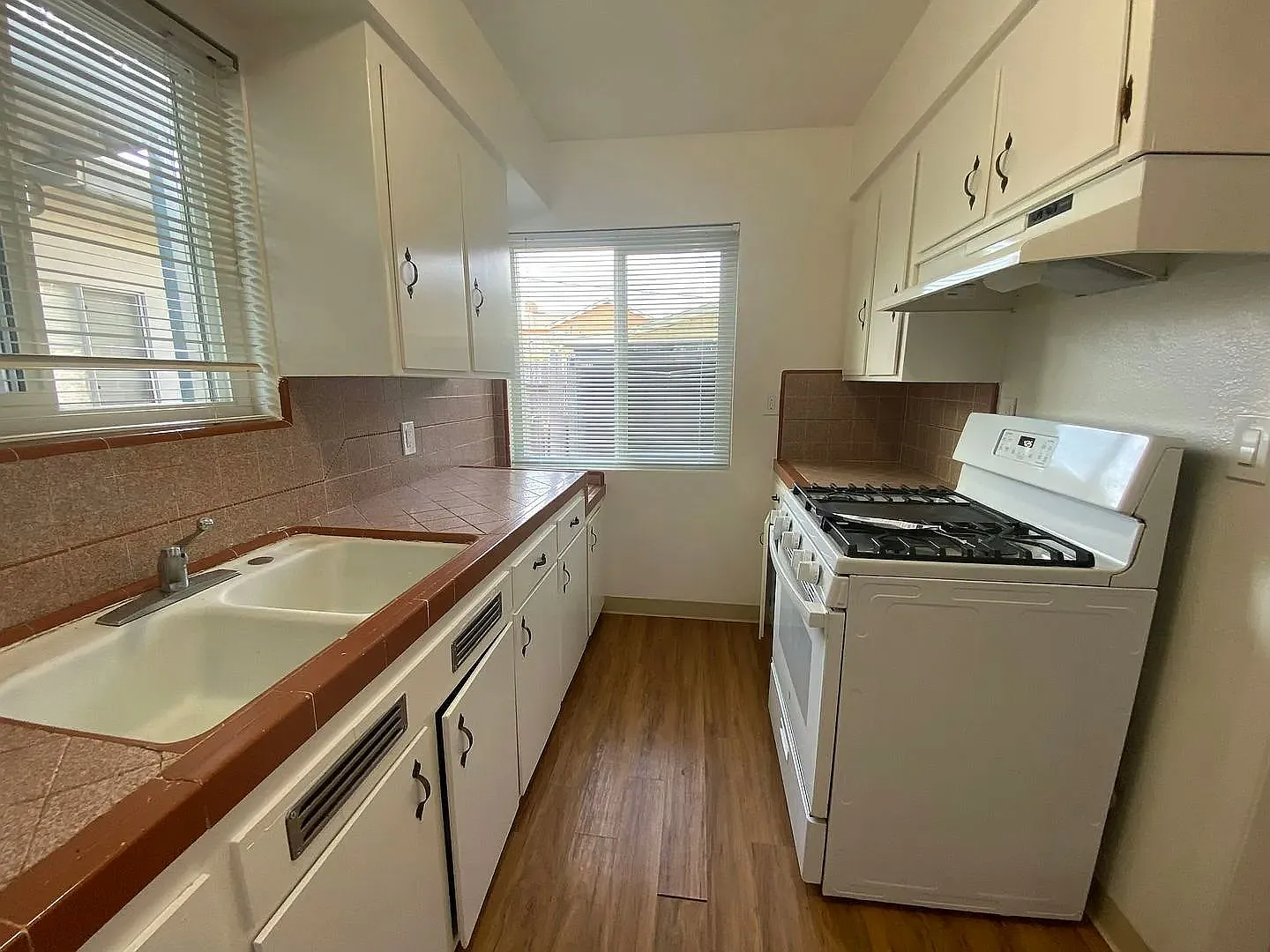 2705 Cedar Avenue — Photo 3