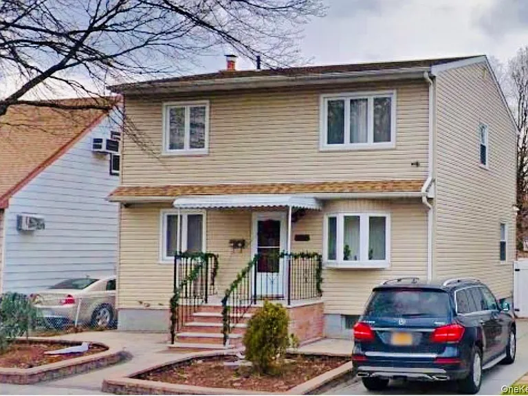 16431 Underhill Ave — Photo 1