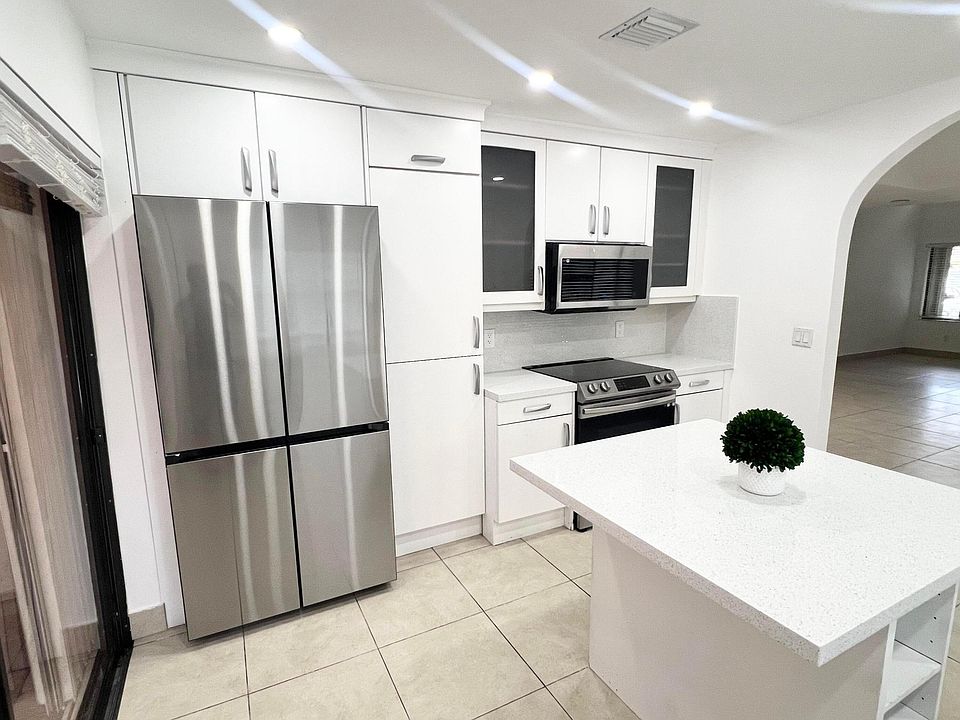 1st image of 7659 Sierra Terrace W