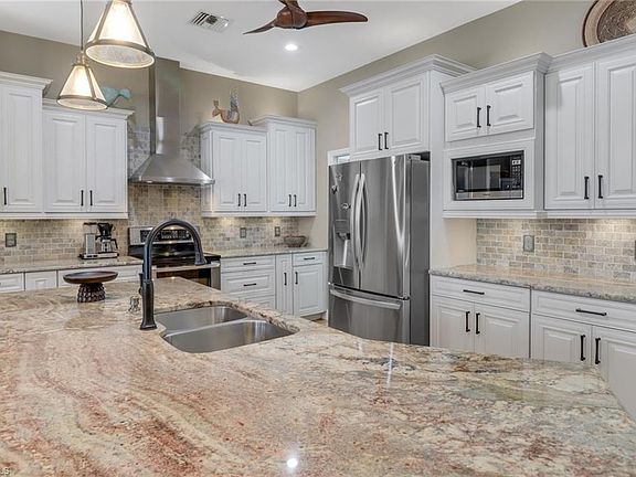 3rd image of 11701 Longshore WAY E
