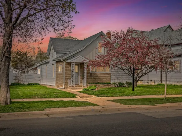 2135 Market STREET, La Crosse, WI 54601