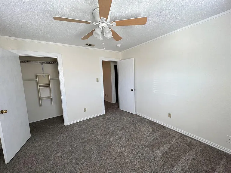 2528 Private Road 5101 — Photo 29