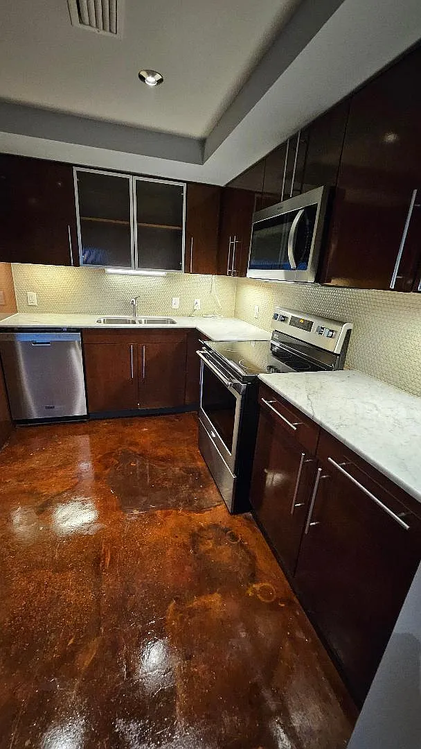 1 bed, 994 sqft, $1,750 — Photo 4