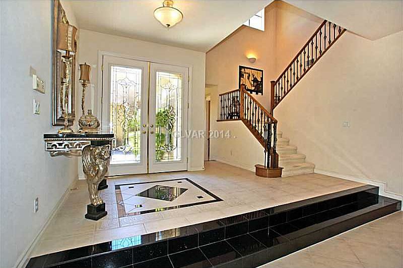 1st image of 9408 Fontainbleu Dr