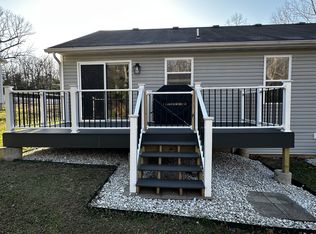 420 Evergreen Dr, Four Seasons, MO 65049