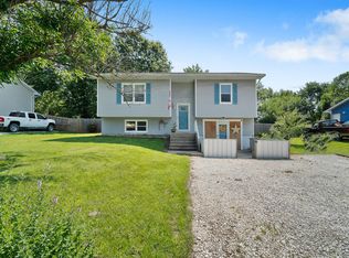 1106 Cote Sans Dessein Rd, Fulton, MO 65251