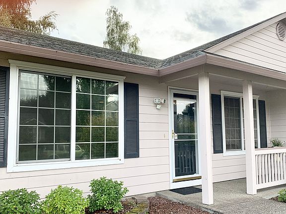 3rd image of 2205 NE 106th St
