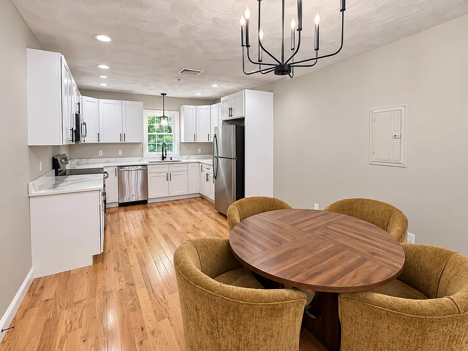 1112 W Boylston St #B-1