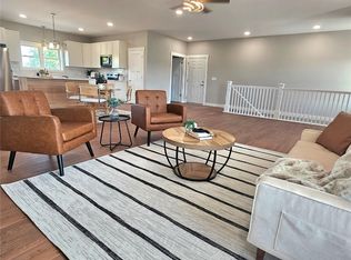 7936 217th Ave, Martelle, IA 52305