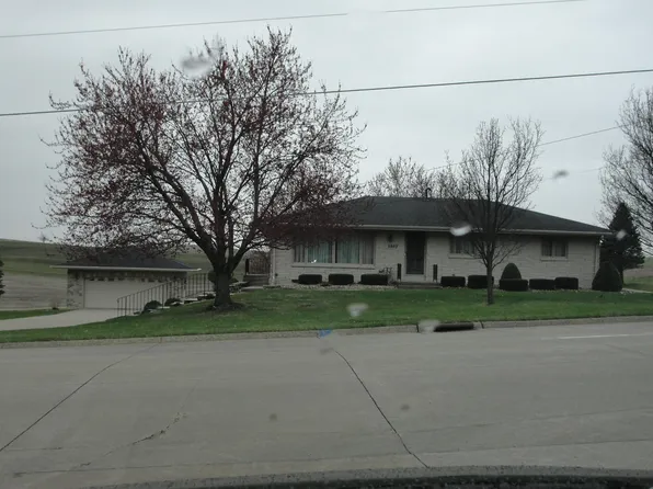 5903 Asbury Rd, Asbury, IA 52002