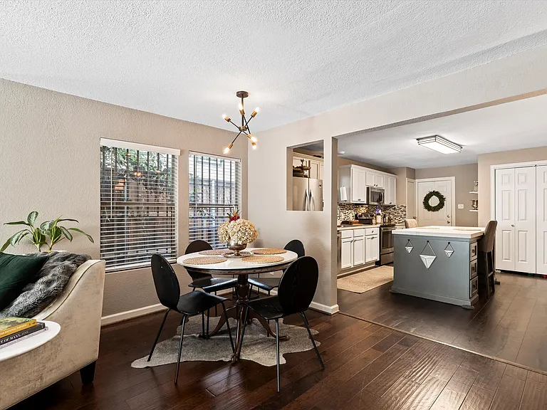 1130 S Montreal Ave — Photo 5