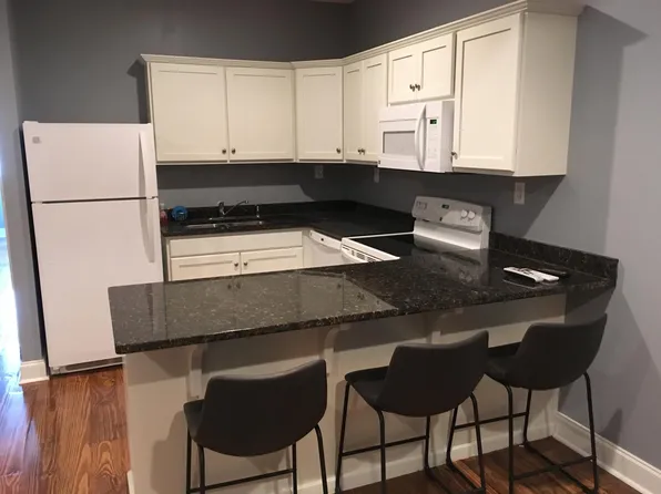 202 N Brewer St APT B, Paris, TN 38242