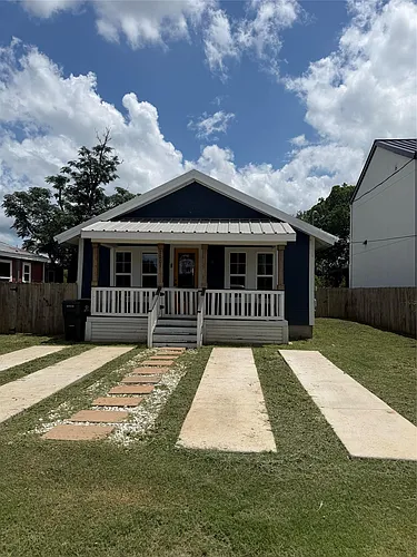 1207 Pine St Photo 1