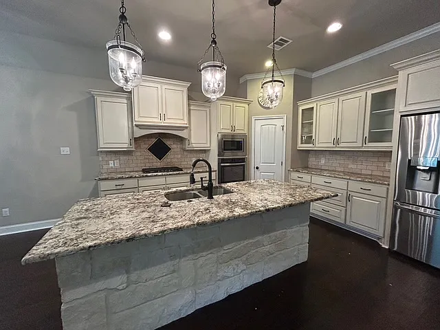15623 Shady Brook Ln — Photo 6