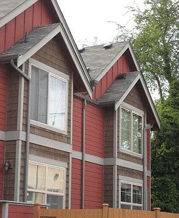 2nd image of 5006B 11th Ave NE