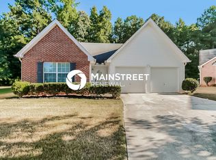 74 Lake Crossing Ct, Fayetteville, GA 30215