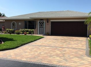 9705 Foxglove Cir, Fort Myers, FL 33919