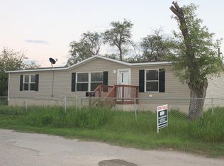 914 Lee St, Carrizo springs, TX 78834