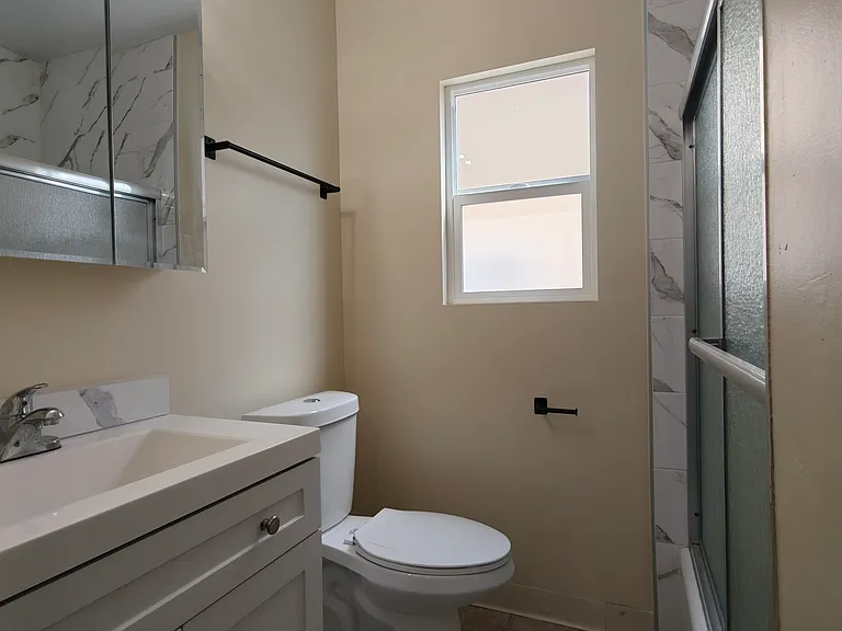 10223 Darby Ave #3 — Photo 3