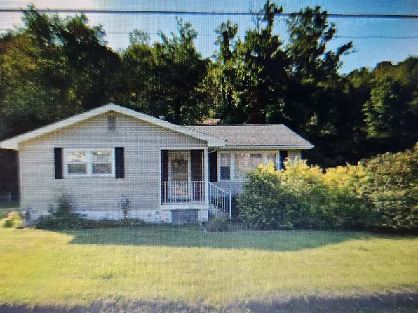 2589 Fairmont Rd, Morgantown, WV 26501