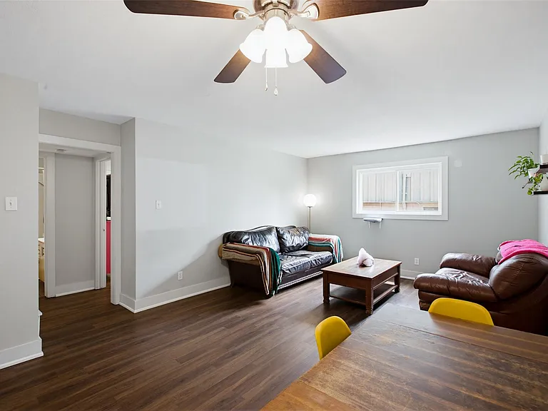 3815 Guadalupe St #208 — Photo 4