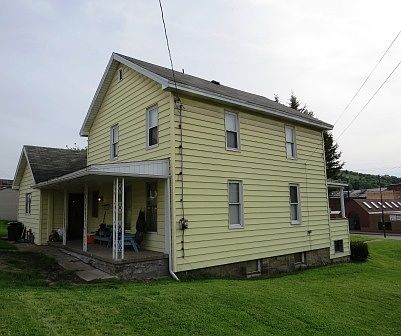 2nd image of 405 Market St