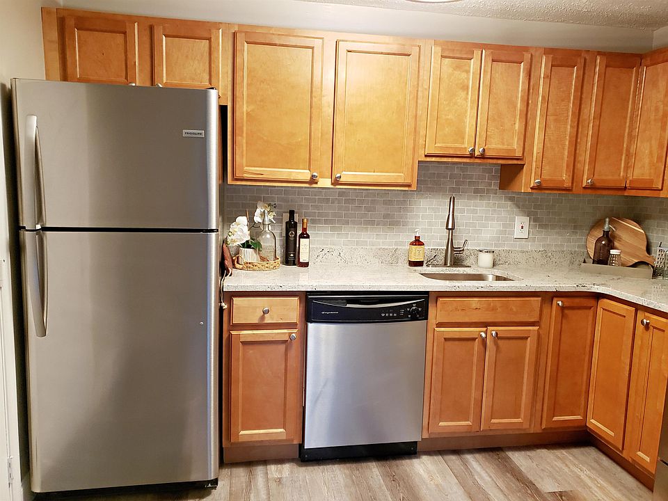 34 Dunbarton Road UNIT 1A, Manchester, NH 03102 Zillow