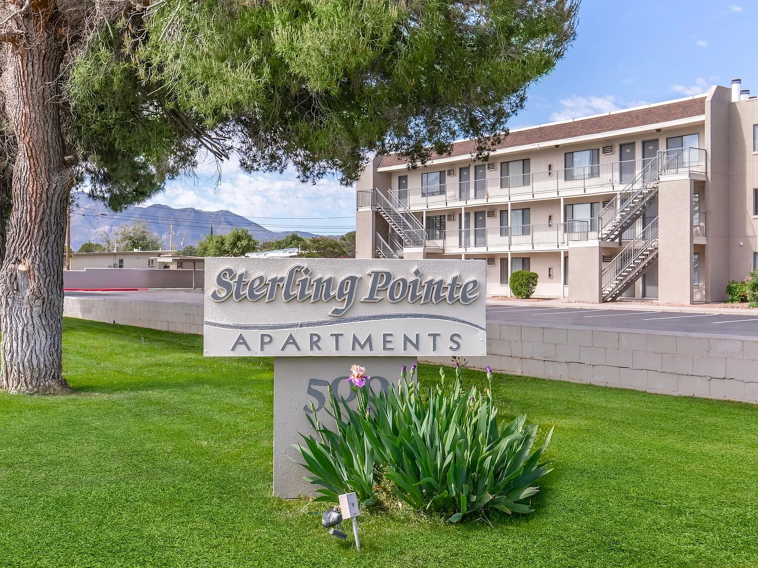Sterling Pointe Apartments — Photo 1