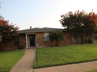 2115 Kings Rd, Carrollton, TX 75007