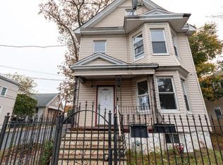 318 Grove St, Newark, NJ 07103