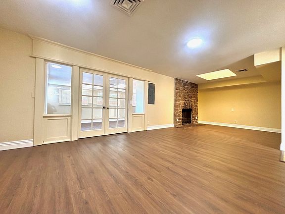 5th image of 3816 San Joaquin Ave
