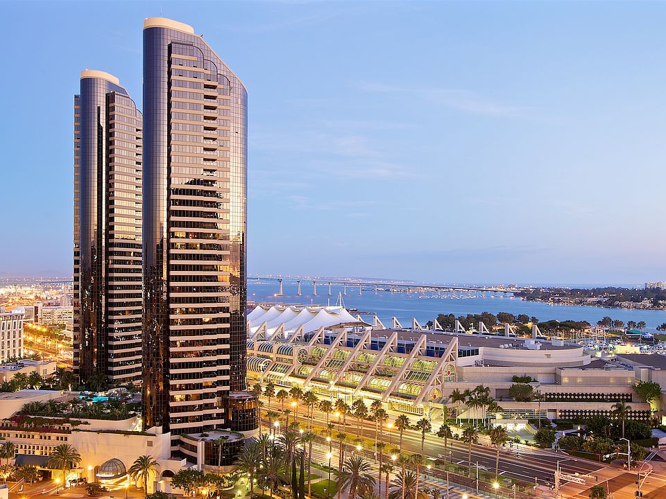 1st image of 100 Harbor Dr Unit 706