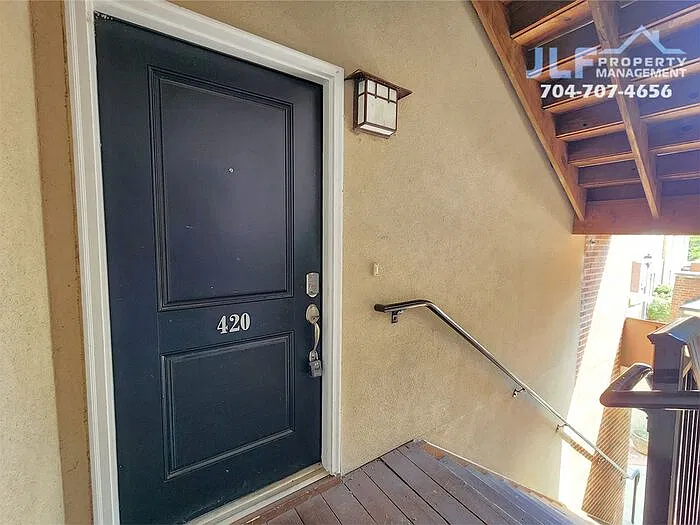 2 bed, 2.0 bath, 878 sqft, $1,695 — Photo 2