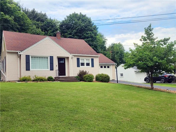 710 Balsam St, Liverpool, NY 13088