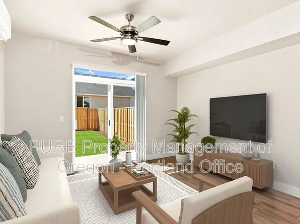 588 NE Alderwood Dr, Estacada, OR 97023