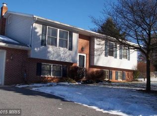 674 Geneva Dr, Westminster, MD 21157