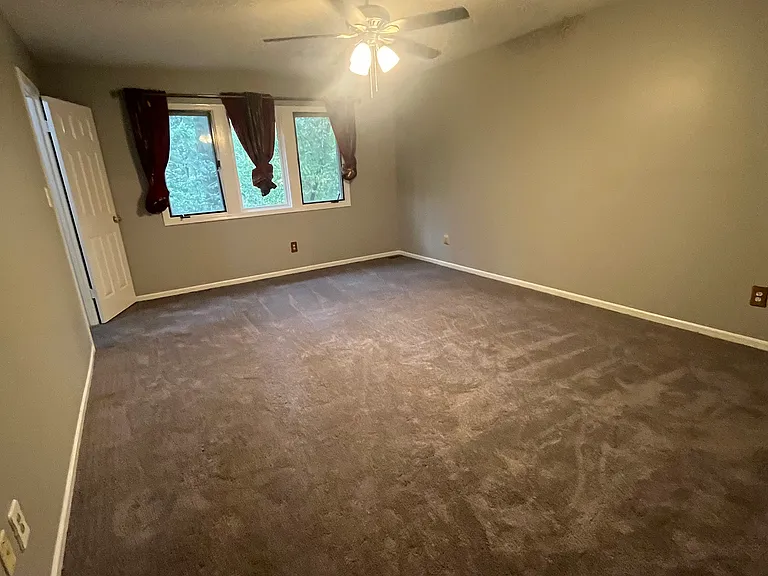 83 Bond St — Photo 37
