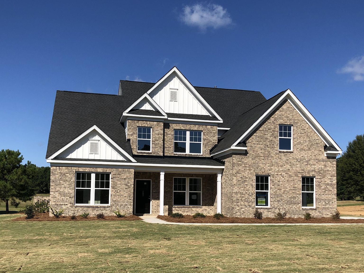 493 Revolutionary Way