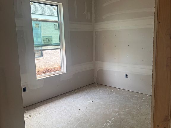 4th image of 6619 Prickly Pear Way