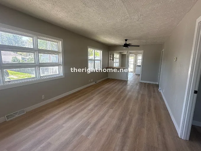 4525 N 70th St — Photo 5