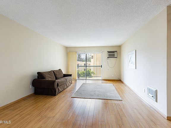 4th image of 18307 Burbank Blvd Unit 238