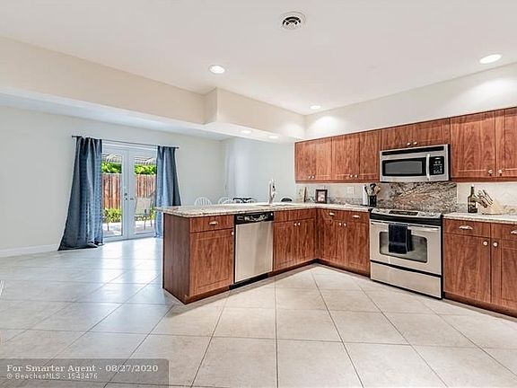 5th image of 2125 NE 56th Ct
