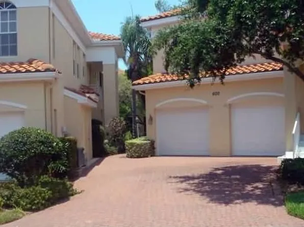 600 L Ambiance Cir #101, Naples, FL 34108