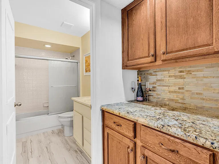 8099 Cassia Dr — Photo 16