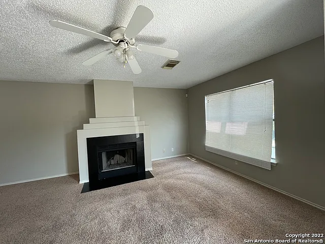 3 bed, 2.5 bath, 1734 sqft, $1,850 — Photo 4