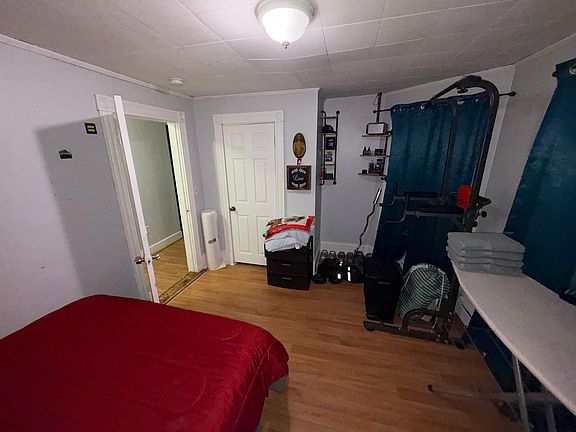 4th image of 37 Cotton St Floor 1
